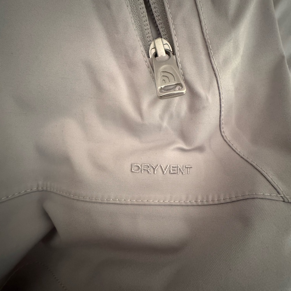 The North Face Women's Quilted Jacket - Soft Gray - Picture 3 of 5